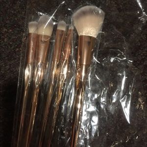 Rose gold make up brushes, haven't been opened!